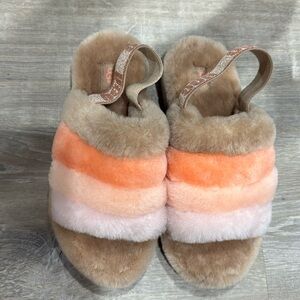 UGG Fluffy Slides,size 9, never worn